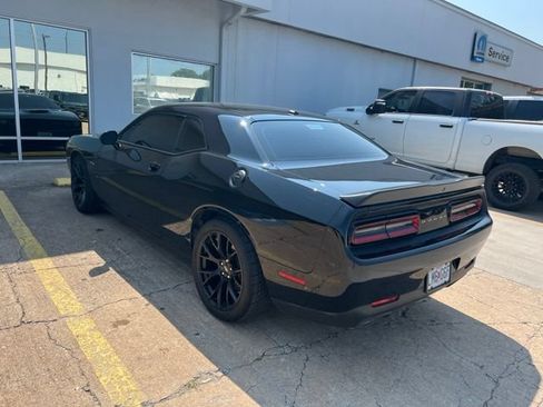 Used 2023 Dodge Challenger R/T RWD image 4