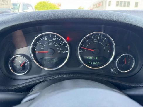 Used 2015 Jeep Wrangler Rubicon w/ Dual Top Group AWD/4WD image 18