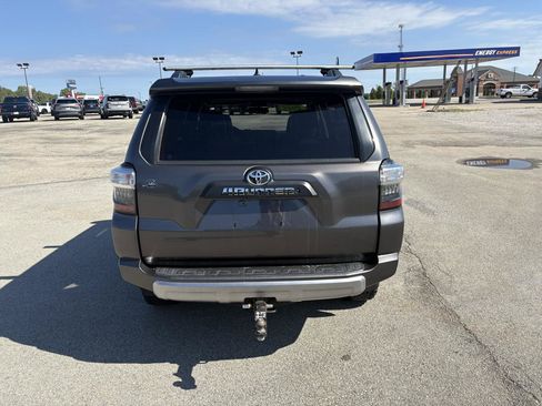 Used 2015 Toyota 4Runner Trail Premium AWD/4WD image 4