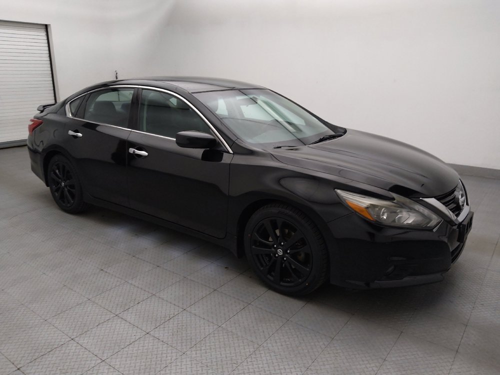 Used 2017 Nissan Altima 2.5 SR w/ Midnight Edition Package FWD image 11