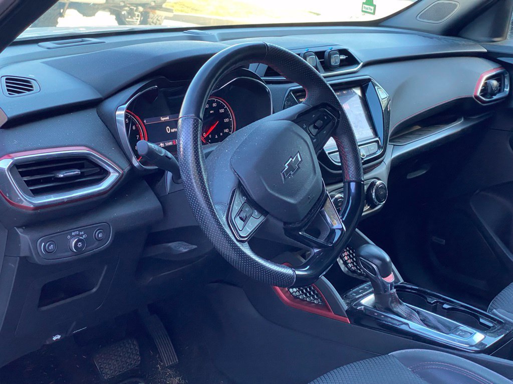 Used 2023 Chevrolet TrailBlazer RS w/ Sun and Liftgate Package AWD/4WD image 6