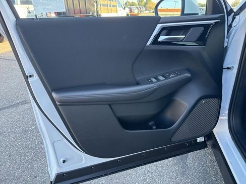 New 2026 Mitsubishi Outlander ES image 28