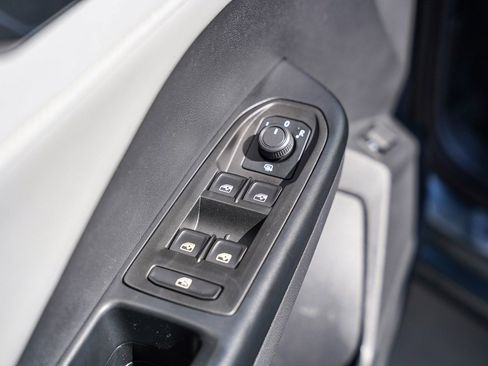 Used 2023 Volkswagen Taos SEL image 21