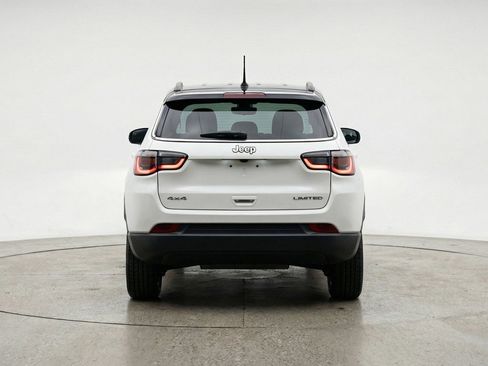 Used 2025 Jeep Compass Limited image 7