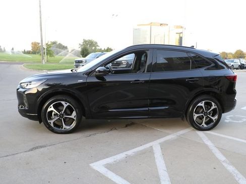 Used 2024 Ford Escape ST-Line Select w/ Tech Pack #2 AWD/4WD image 4