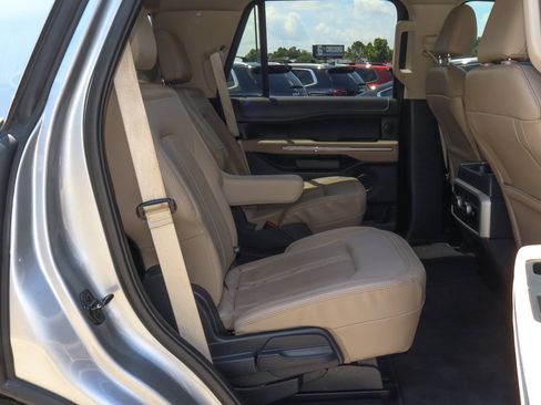 Used 2023 Ford Expedition Limited AWD/4WD image 28