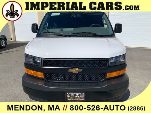 New 2025 Chevrolet Express 2500 Extended RWD image 3