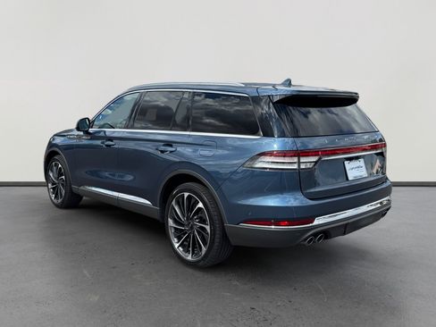 Used 2020 Lincoln Aviator Reserve w/ Equipment Group 202A image 3