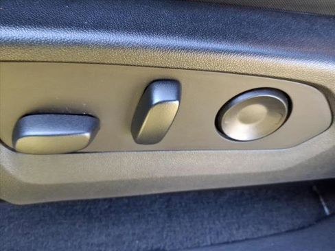 Used 2023 Chevrolet Colorado Z71 w/ Z71 Convenience Package 2 image 14