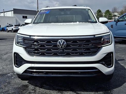 Used 2024 Volkswagen Atlas SEL Premium R-Line AWD/4WD image 2