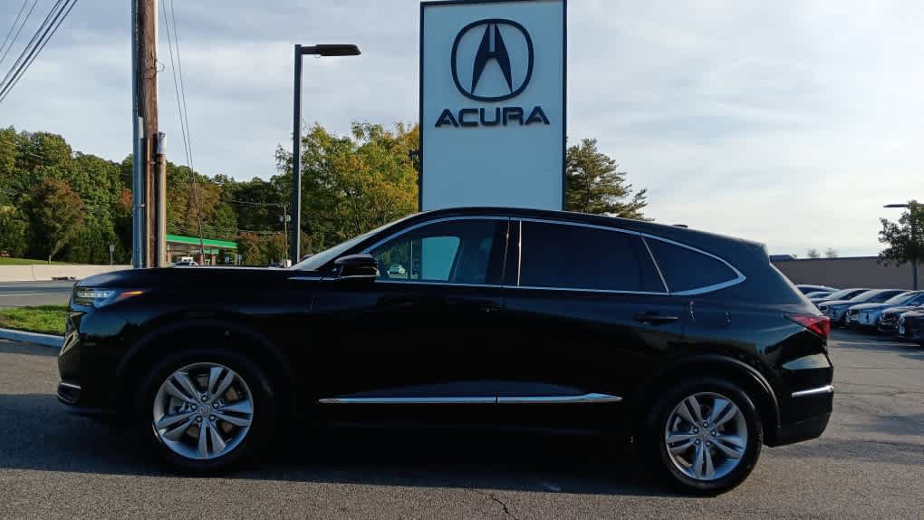 Used 2026 Acura MDX SH-AWD image 2
