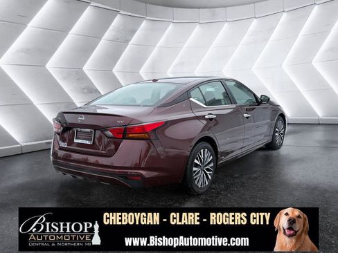 Used 2024 Nissan Altima 2.5 SV image 17