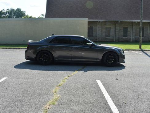 Used 2017 Chrysler 300 S w/ 300S Premium Group 2 w/2_L RWD image 8