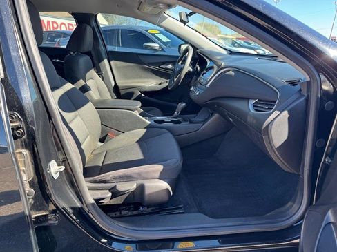 Used 2019 Chevrolet Malibu LS image 13
