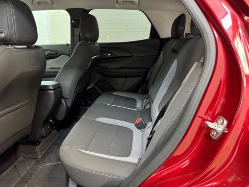 Used 2025 Chevrolet TrailBlazer LT w/ Convenience Package image 18
