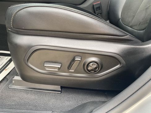 Used 2023 Jeep Grand Cherokee Altitude AWD/4WD image 14