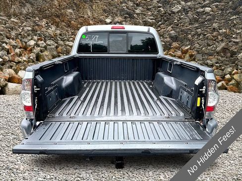 Used 2012 Toyota Tacoma 4x4 Access Cab w/ SR5 Pkg image 16