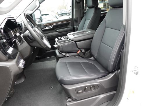 Used 2024 GMC Sierra 2500 SLE image 18