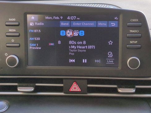 Certified 2023 Hyundai Elantra SEL image 17