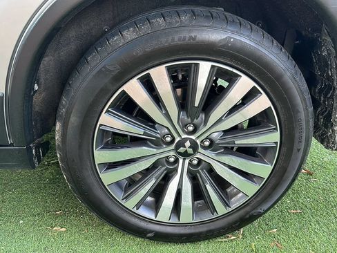 Used 2020 Mitsubishi Outlander SE FWD image 46