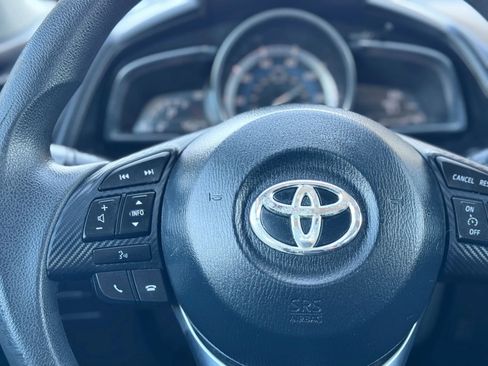 Used 2017 Toyota Yaris iA image 17
