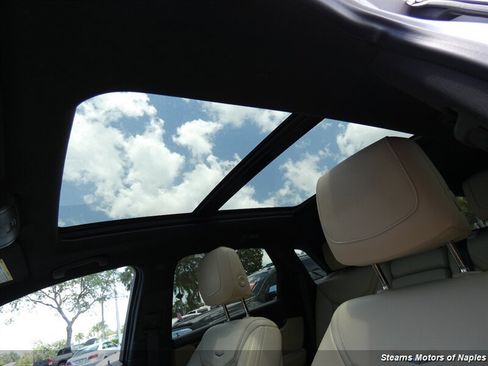 Used 2017 Cadillac XT5 Luxury image 36