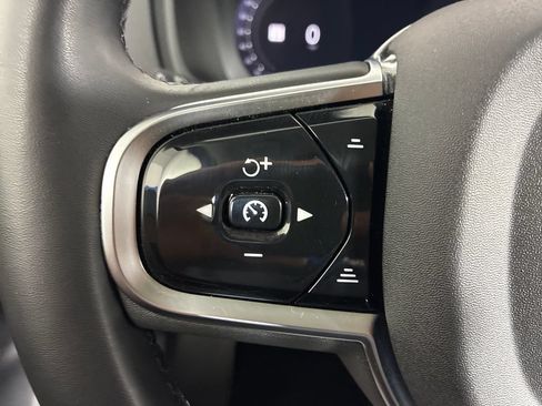 Used 2024 Volvo XC90 B5 Plus AWD/4WD image 19