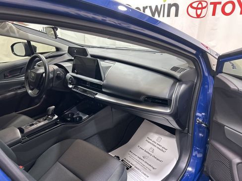 Used 2023 Toyota Prius LE image 12
