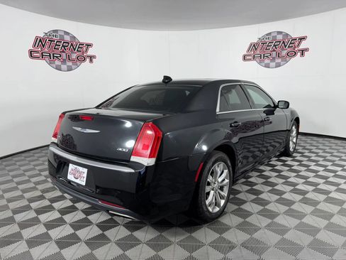 Used 2016 Chrysler 300 Limited AWD/4WD image 7