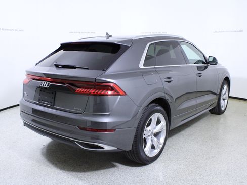 Used 2019 Audi Q8 Premium image 7