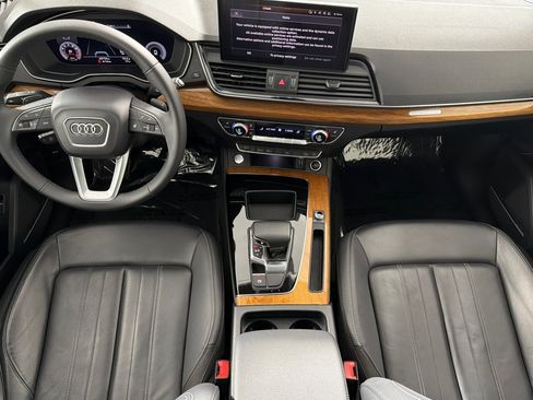 Used 2023 Audi Q5 2.0T Premium Plus w/ Premium Plus Package AWD/4WD image 11
