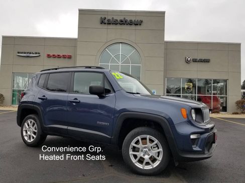 Certified 2022 Jeep Renegade Latitude w/ Convenience Group AWD/4WD image 1