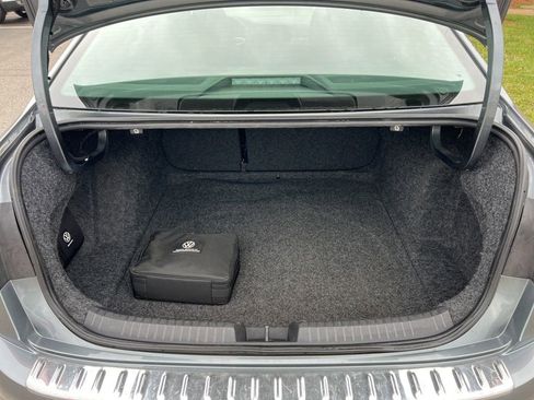 Used 2024 Volkswagen Jetta Sport image 13