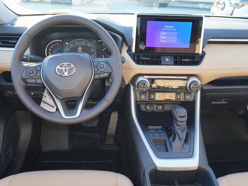 New 2025 Toyota RAV4 XLE image 7