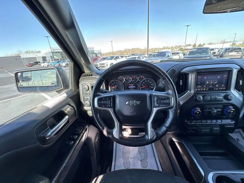 Used 2020 Chevrolet Silverado 1500 LT Trail Boss image 14