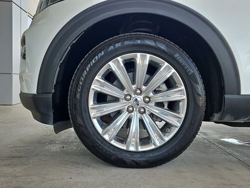 Used 2020 Ford Explorer Limited AWD/4WD image 27