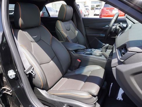 New 2025 Cadillac CT4 V image 12