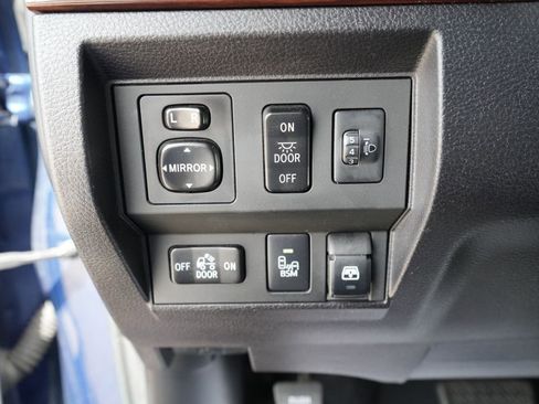 Used 2014 Toyota Tundra Limited w/ Limited Premium Package AWD/4WD image 28