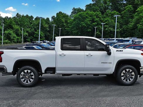 New 2026 Chevrolet Silverado 2500 LT w/ All Star Edition AWD/4WD image 6