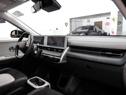 Used 2024 Hyundai Ioniq 5 SEL RWD image 14