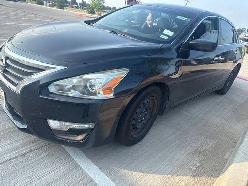 Used 2014 Nissan Altima 2.5 S FWD image 1