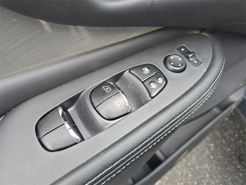 Used 2018 Nissan Murano Platinum image 19