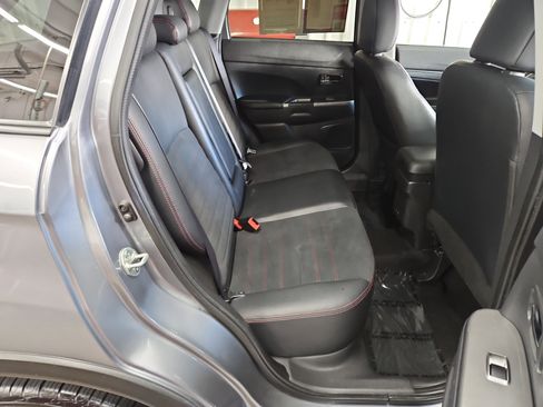 Used 2022 Mitsubishi Outlander Sport SE image 10