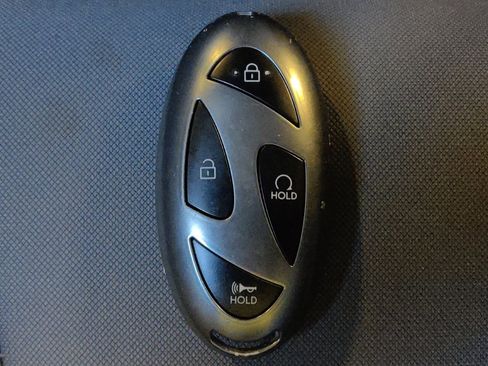 Used 2025 Hyundai Elantra SEL FWD image 32