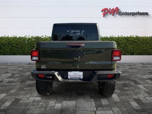 Used 2021 Jeep Gladiator Sport image 14