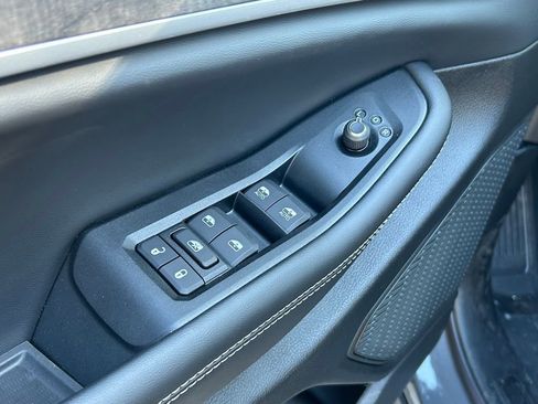 New 2025 Jeep Grand Cherokee L Limited w/ Black Appearance Package image 44