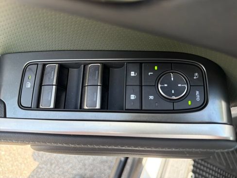 Used 2025 Lexus GX 550 AWD/4WD image 32