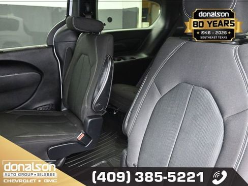 Used 2019 Chrysler Pacifica Touring Plus w/ S Appearance Package image 12