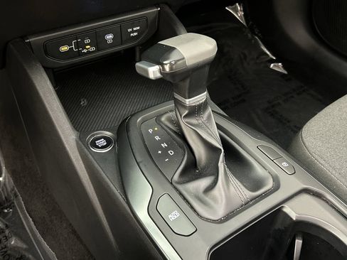 Used 2025 Kia K4 FWD image 16