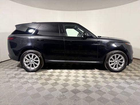 Used 2025 Land Rover Range Rover Sport SE AWD/4WD image 8